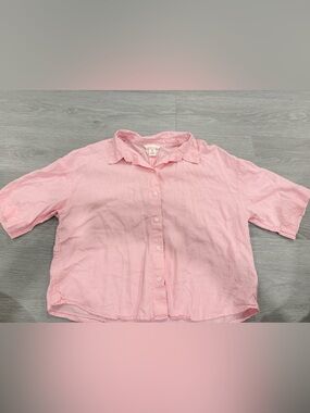 H&M light pink cropped button down shirts